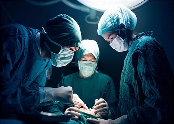 1 5 kg jewellery  coins removed from woman  s stomach