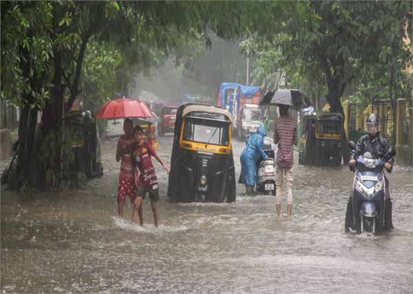 mumbai rains opposition parties blame shiv sena