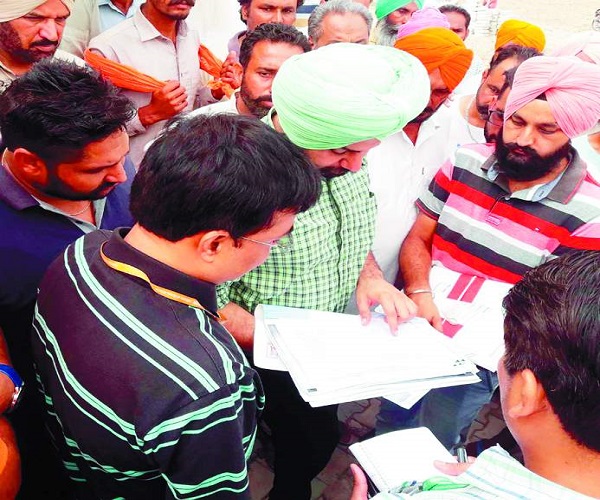 ਮਗਨਰੇਗਾ ਤਹਿਤ ਹੋਏ ਕੰਮਾਂ ਦਾ ਜਾਇਜ਼ਾ ਲੈਣ ਲਈ ਕੇਂਦਰੀ ਟੀਮ ਵਲੋਂ ਪਿੰਡਾਂ ਦਾ ਦੌਰਾ