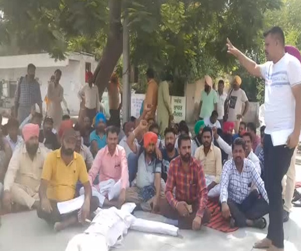 ਪਨਬੱਸ ਮੁਲਾਜ਼ਮਾਂ ਨੇ ਹੜਤਾਲ ਦੌਰਾਨ ਫੂਕਿਆ ਪੰਜਾਬ ਸਰਕਾਰ ਦਾ ਪੁਤਲਾ