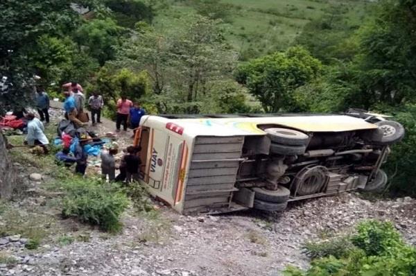 bus fall into ditch in kotdwar