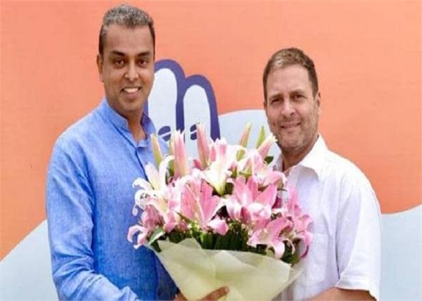 milind deora resignation