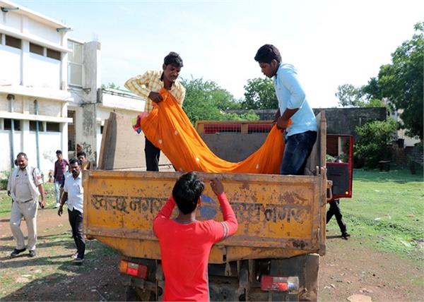 hospital garbage vehicle woman body kamal nath