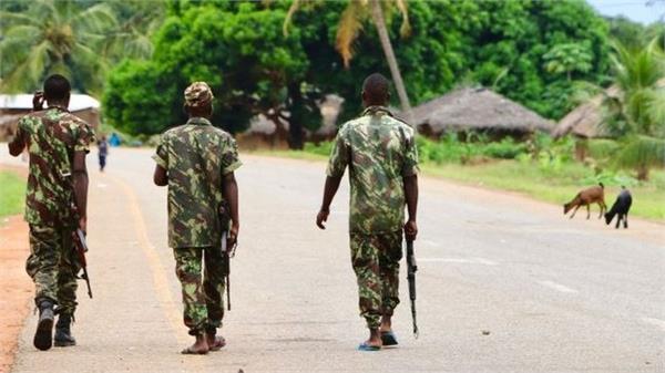 7 people killed in islamic state attack in mozambique