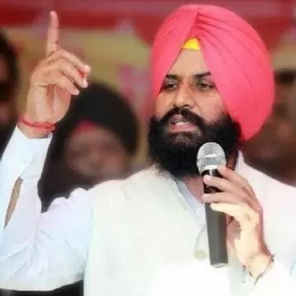 there is no place for a honest and honest person like sidhu in the congress