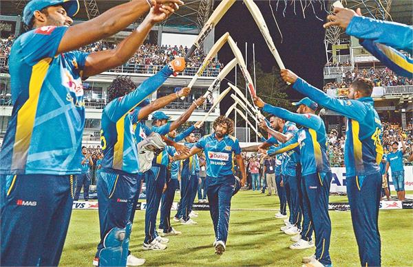 malinga breaks india  s record in final odi