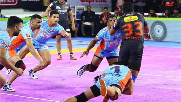 pro kabaddi league  bengal win thrilling victory over mumbai