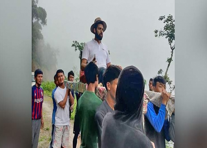 ਮਿਜ਼ੋਰਮ : ਪਹਿਲੀ ਵਾਰ ਕੋਈ ਡੀ.ਐੱਮ. ਪਿੰਡ ਪਹੁੰਚਿਆ ਤਾਂ ਲੋਕਾਂ ਨੇ ਪਾਲਕੀ ’ਚ ਬਿਠਾ ਕੇ ਘੁੰਮਾਇਆ