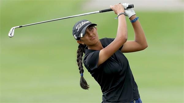 aditi played two under 70 cards in the first round