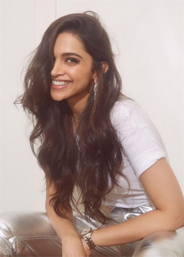 even deepika padukone steals miniature shampoo bottles from hotels