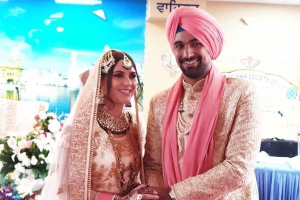 this new zealand cricketer married punjabi customs  see pictures 