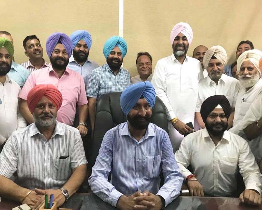 ਮੰਤਰੀ ਤੇ ਸੰਸਦ ਮੈਂਬਰਾਂ ਦੀ ਮੌਜੂਦਗੀ ''ਚ ਜਗਬੀਰ ਬਰਾੜ ਨੇ ਸੰਭਾਲਿਆ ਅਹੁਦਾ