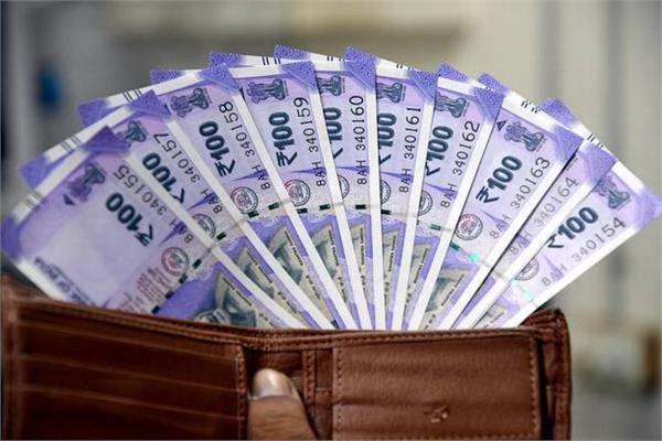 axis bank cuts fixed deposit rates