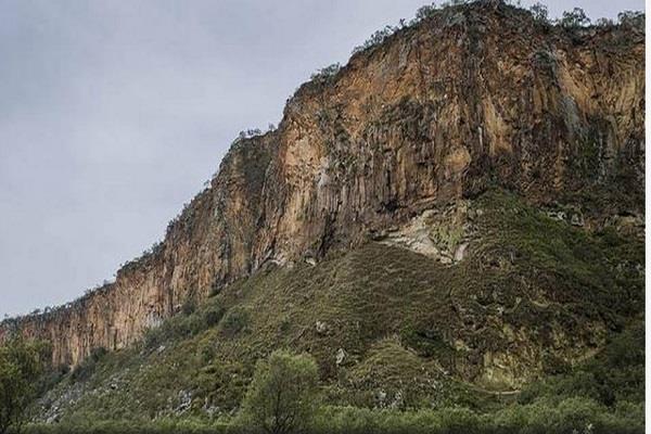 flash floods kill 5 indian tourists kenya