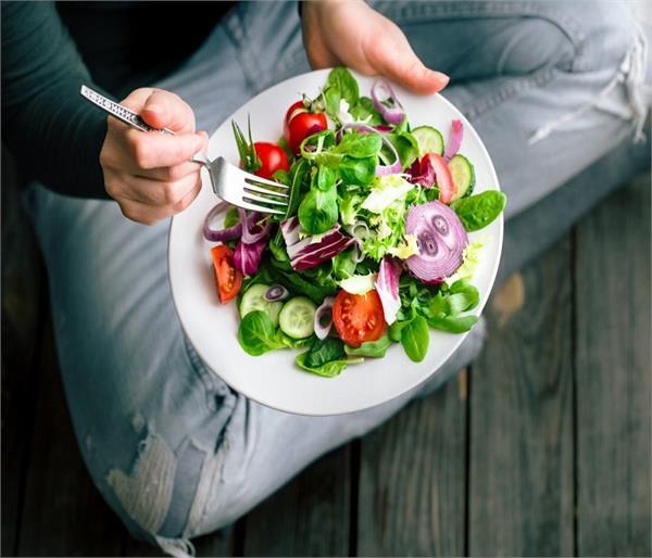 eating salads health reasons