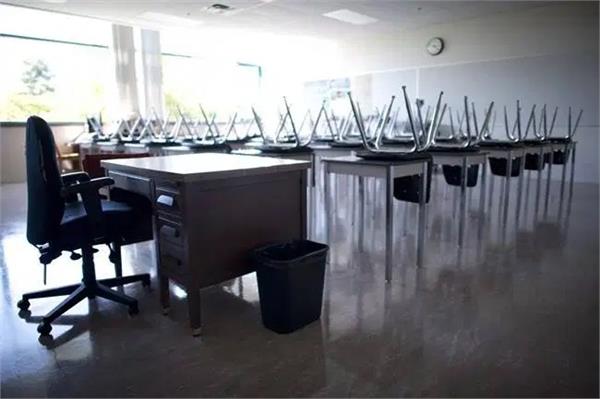 10 000 ontario teachers become jobless over next 5 years