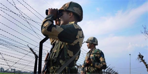 pakistan moves over 2 000 troops close to loc