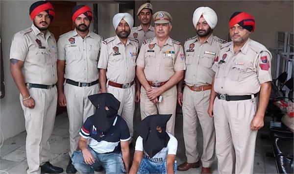 heroin  2 drug smugglers  arrested