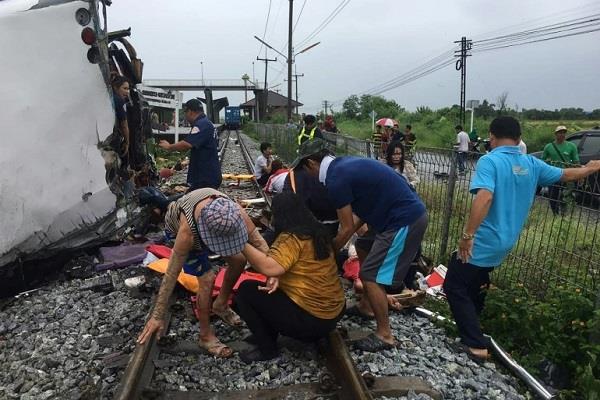 thailand bus and train collision