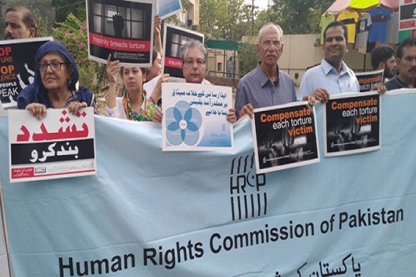 ਪਾਕਿ ਮਨੁੱਖੀ ਅਧਿਕਾਰ ਕਮਿਸ਼ਨ ਨੇ ਆਲੋਚਨਾ ''ਤੇ ਅੰਕੁਸ਼ ਲਈ ਇਮਰਾਨ ਸਰਕਾਰ ਨੂੰ ਲਗਾਈ ਫਟਕਾਰ