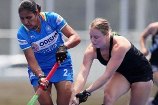 indian women  s hockey team loses to new zealand