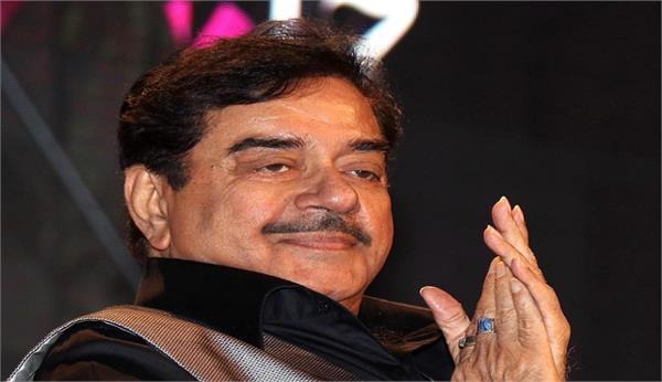 shatrughan sinha meets pakistan president arif alvi in lahore