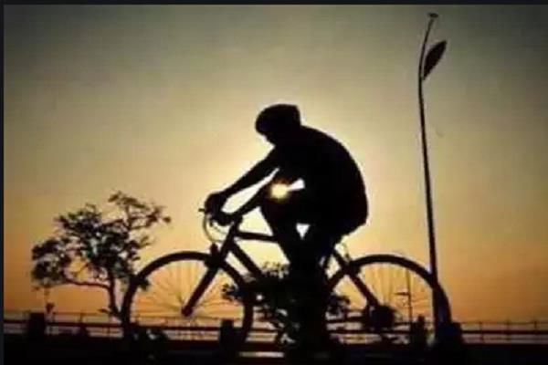 lockdown worker moving from delhi to bihar on cycle died
