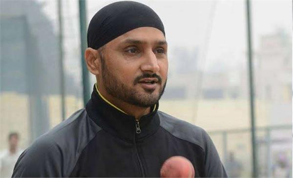 harbhajan shares run out video with yuvi ask whose fault was it