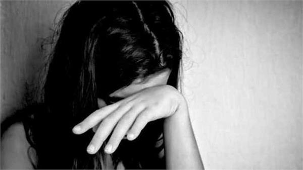 girl cut her fathers private part with a knife harassing her for 19 years