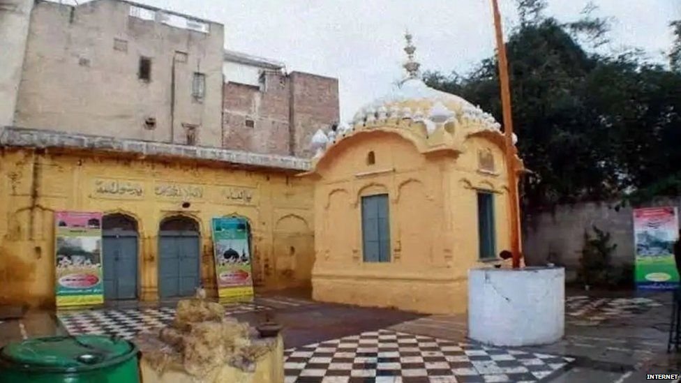 ਕੀ ਲਾਹੌਰ ''''ਚ ਗੁਰਦੁਆਰੇ ਨੂੰ ਮਸਜਿਦ ਬਣਾਇਆ ਜਾਏਗਾ, ਸੋਸ਼ਲ ਮੀਡੀਆ ''''ਤੇ ਭਖੀ ਬਹਿਸ