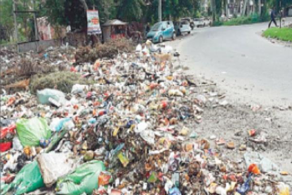 garbage pile  recovered  newborn girl