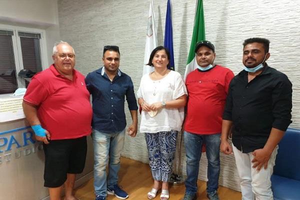 italy indian community mayor of tarachina