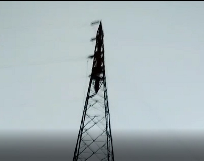 ਨੌਕਰੀ ਦੀ ਮੰਗ ਨੂੰ ਲੈ ਕੇ 200 ਫੁੱਟ ਉੱਚੇ ਬਿਜਲੀ ਦੇ ਟਾਵਰ ’ਤੇ ਚੜ੍ਹੇ 2 ਬਜ਼ੁਰਗ