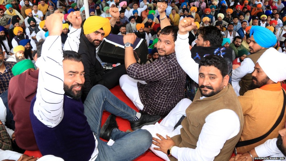 ਲੱਖਾ ਸਿਧਾਣਾ: ਬਠਿੰਡਾ ਰੈਲੀ ਦੌਰਾਨ ਕਿਉਂ ਨਹੀਂ ਹੋਈ ਗ੍ਰਿਫਤਾਰੀ ਤੇ ਸਿਆਸੀ ਧਿਰਾਂ ਨੇ ਕੀ ਕਿਹਾ