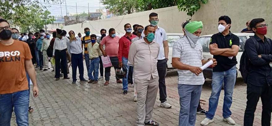 ਆਟੋਮੇਟਿਡ ਡਰਾਈਵਿੰਗ ਟੈਸਟ ਸੈਂਟਰ ’ਤੇ ਕੋਰੋਨਾ ਦਾ ਪ੍ਰਛਾਵਾਂ, ਜਾਂਚ ’ਚ 5 ਬਿਨੈਕਾਰ ਨਿਕਲੇ ਪਾਜ਼ੇਟਿਵ