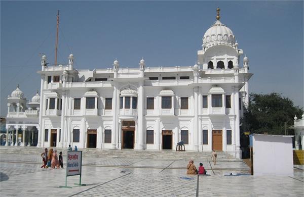 family sri guru nanak dev ji sultanpur