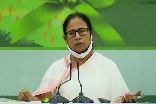 mamata slams centre  s attempt to  control  twitter