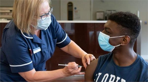 uk  corona vaccine  students  cash prizes  offers