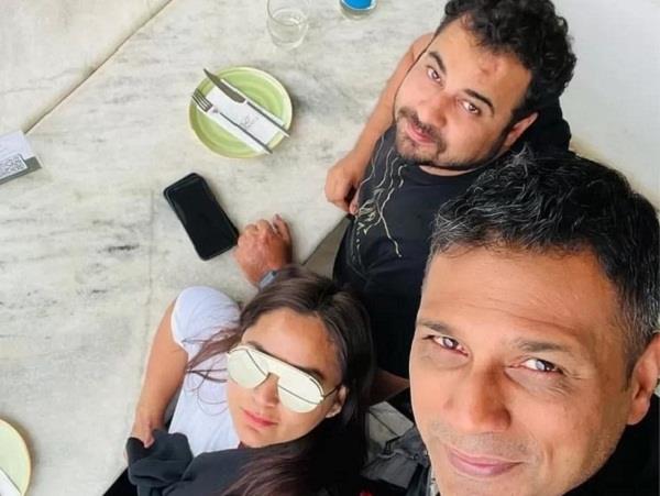 nine policemen arrested with disappearance of two indian tourists in kenya