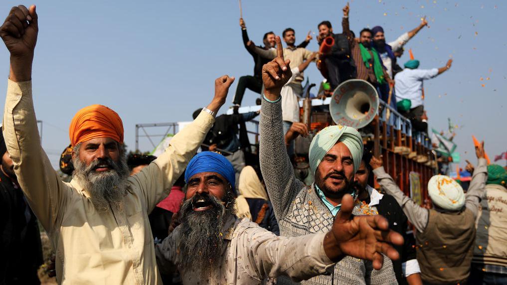 ਕਿਸਾਨਾਂ ਨਾਲ ਟਕਰਾਅ ਤੋਂ ਮੋਦੀ ਦੀ ਮਾਫ਼ੀ ਤੱਕ, ਕਿਸਾਨ ਅੰਦੋਲਨ ਨੂੰ 7 ਨੁਕਤਿਆਂ ਰਾਹੀਂ ਸਮਝੋ
