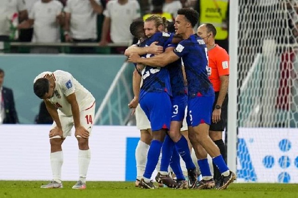FIFA 2022 : ਅਮਰੀਕਾ ਨੇ ਈਰਾਨ ਨੂੰ 1-0 ਨਾਲ ਹਰਾ ਕੇ ਨਾਕਆਊਟ ਪੜਾਅ ਲਈ ਕੀਤਾ ਕੁਆਲੀਫਾਈ