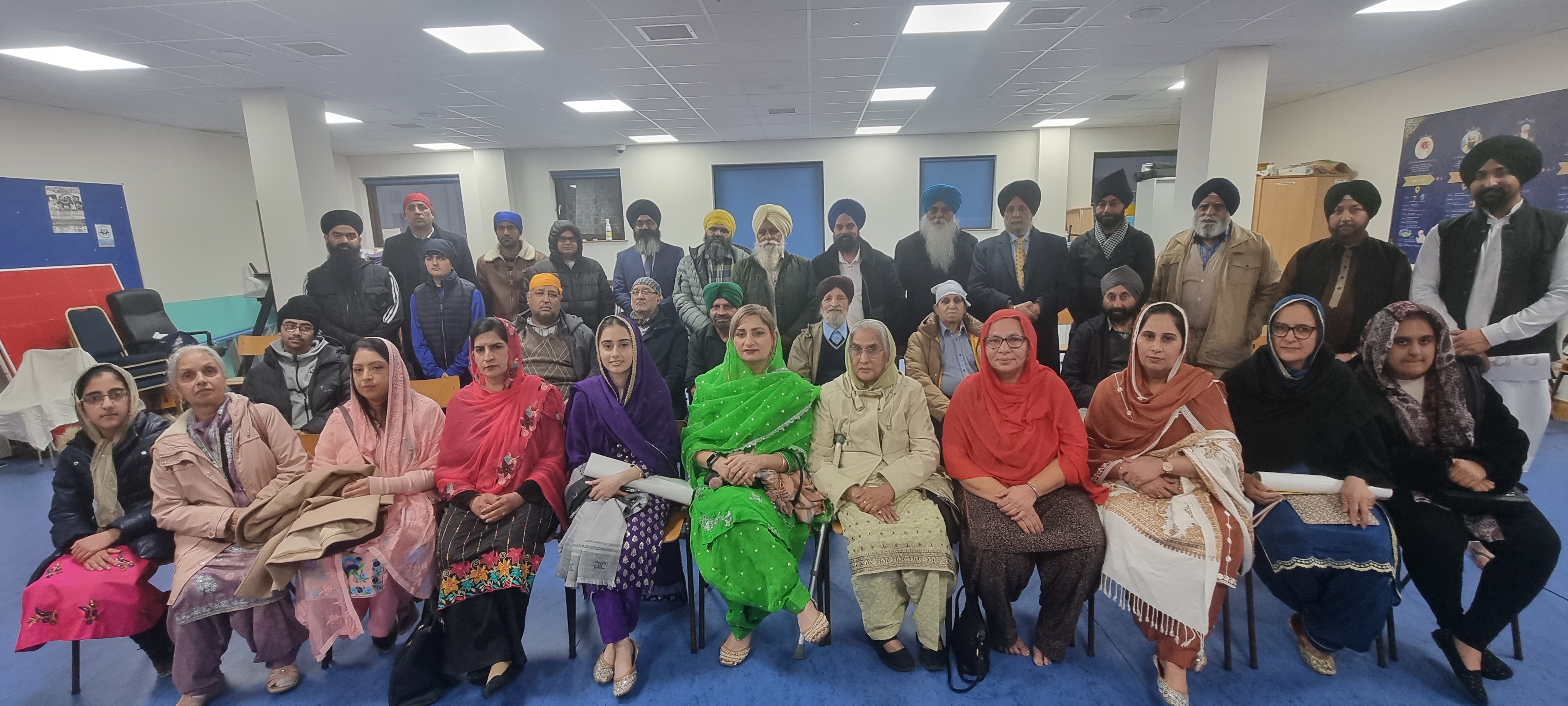 ਗਲਾਸਗੋ: ਸੈਂਟਰਲ ਗੁਰਦੁਆਰਾ ਸਿੰਘ ਸਭਾ ਵਿਖੇ ਸਾਹਿਬਜ਼ਾਦਿਆਂ ਦੀ ਯਾਦ ''ਚ ਕਵੀ ਦਰਬਾਰ ਕਰਵਾਇਆ