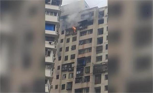 fire broke out in 20 storeys kamala building near mumbai