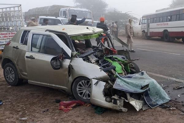 five killed  two injured in road accident in rajasthan nagaur