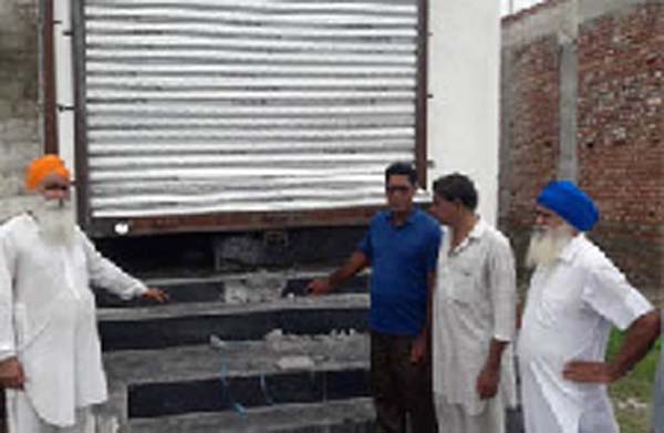 ਦਸੂਹਾ ''ਚ ਚੋਰਾਂ ਨੇ 8 ਦੁਕਾਨਾਂ ਦੇ ਤੋੜੇ ਸ਼ਟਰ, 10 ਲੱਖ ਦਾ ਸਾਮਾਨ ਕੀਤਾ ਚੋਰੀ