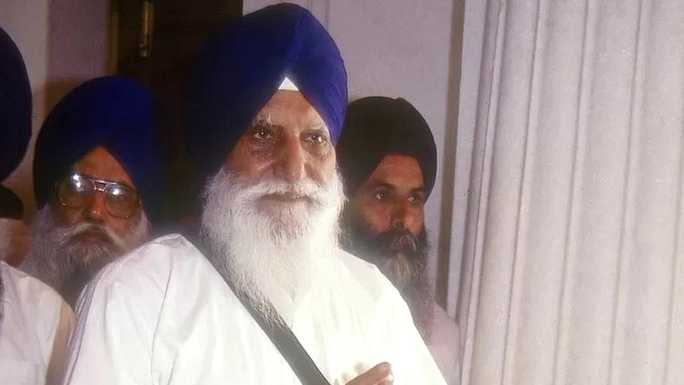 ਜਦੋਂ ਗੁਰਚਰਨ ਸਿੰਘ ਟੌਹੜਾ ਨੇ ਭਿੰਡਰਾਵਾਲੇ ਦੀ ਪਤਨੀ ਨੂੰ ਇੱਕ ਲੱਖ ਰੁਪਏ ਦਾ ਚੈੱਕ ਭੇਂਟ ਕੀਤਾ