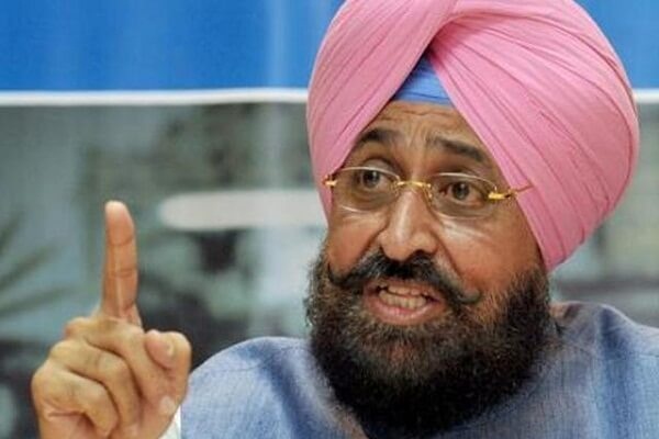 ਮਰਹੂਮ PM ਮਨਮੋਹਨ ਸਿੰਘ ਦੀ ਤਸਵੀਰ ਨਾਲ ਛੇੜਛਾੜ ਦੇ ਮਾਮਲੇ ਦੀ ਪ੍ਰਤਾਪ ਬਾਜਵਾ ਨੇ ਕੀਤੀ ਨਿੰਦਾ
