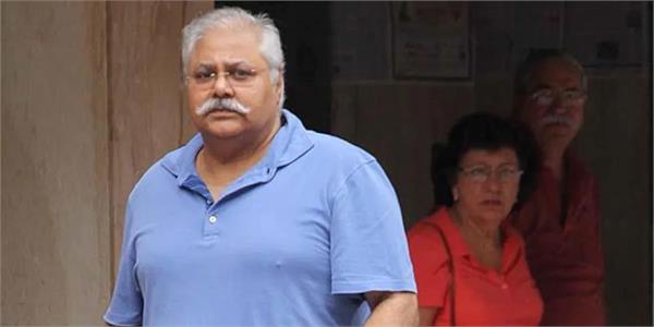 the airport administration apologized to satish shah