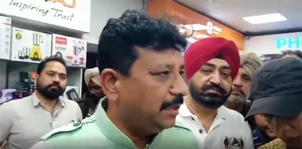 illegal construction in phagwara gate electronic market