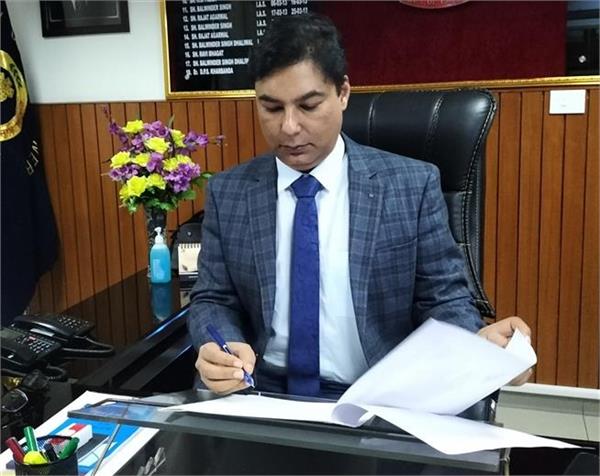 dc of tarn taran meeting with farmers